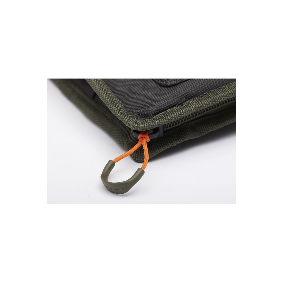 wyscielany-pokrowiec-na-wedziska-3-3-avenger-prologic wyscielany-pokrowiec-na-wedziska-3-3-avenger-prologic