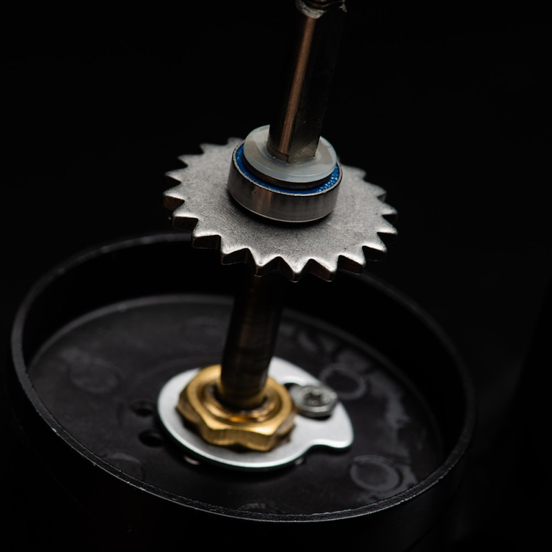 Kołowrotek Savage Gear SGS8 18000