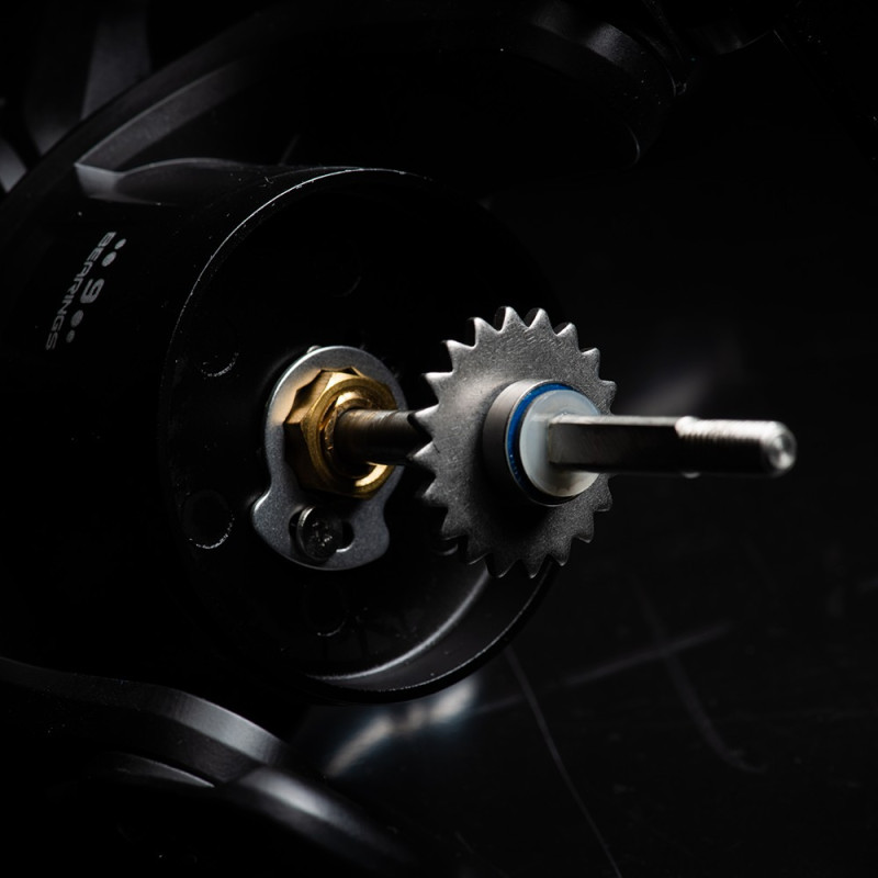 Kołowrotek Savage Gear SGS8 10000