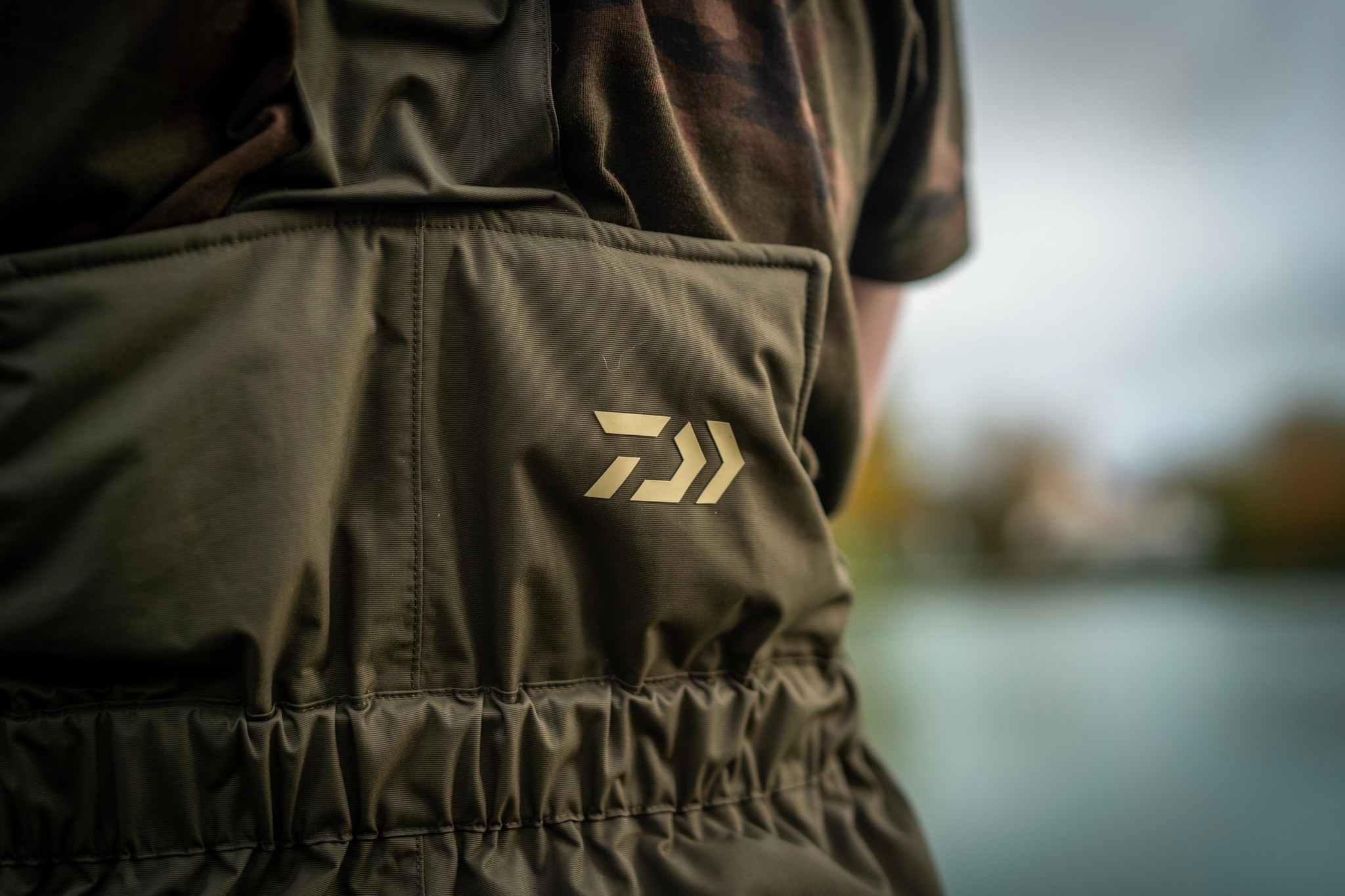 kombinezon-karpiowy-na-zime-daiwa