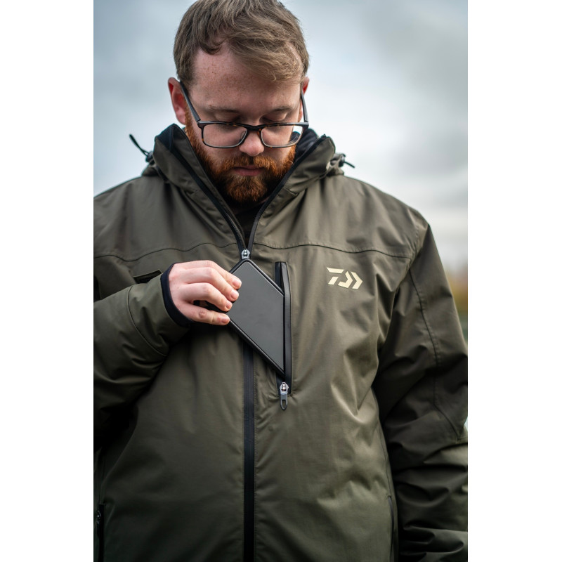 Kombinezon Daiwa karpiowy na zimę roz. XL Kombinezon Daiwa karpiowy na zimę roz. XL