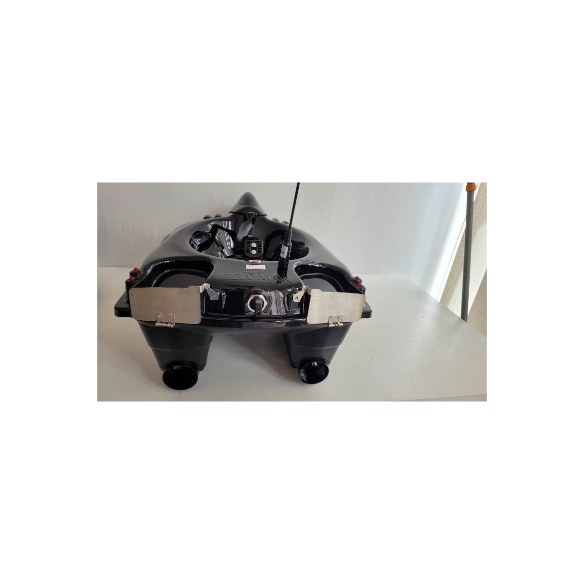lodka-zanetowa-fighter-pro-sn3-black-i-camo-boatman