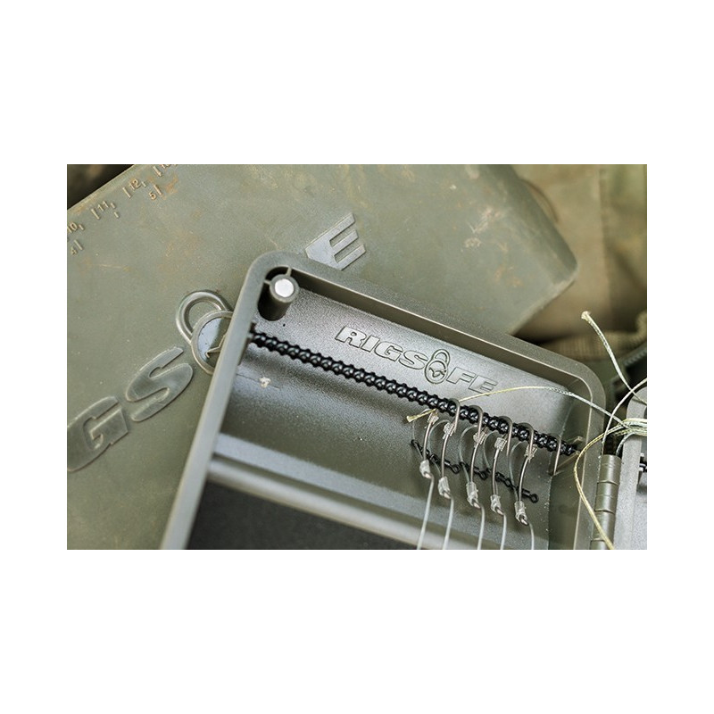 Piórnik na przypony Large RigSafe na 90 przyponów Korda Piórnik na przypony Large RigSafe na 90 przyponów Korda