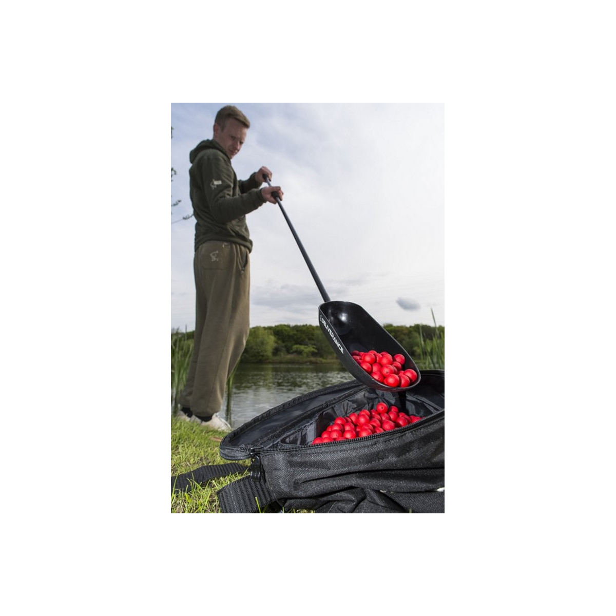 sztyca-do-lyzki-zanetowej-spot-on-long-range-baiting-pole-nash sztyca-do-lyzki-zanetowej-spot-on-long-range-baiting-pole-nash