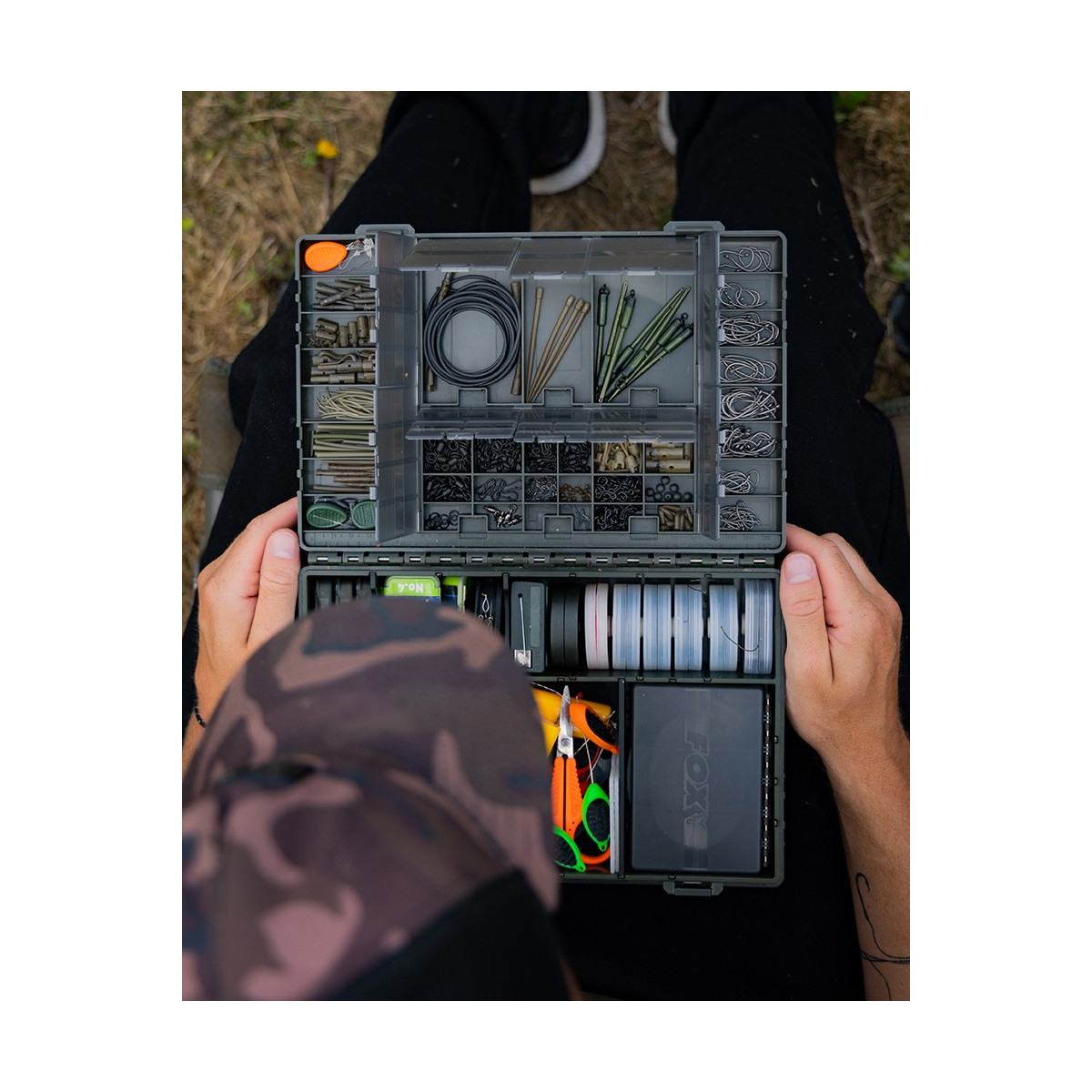 pudelko-na-akcesoria-medium-tackle-box-loaded-fox pudelko-na-akcesoria-medium-tackle-box-loaded-fox