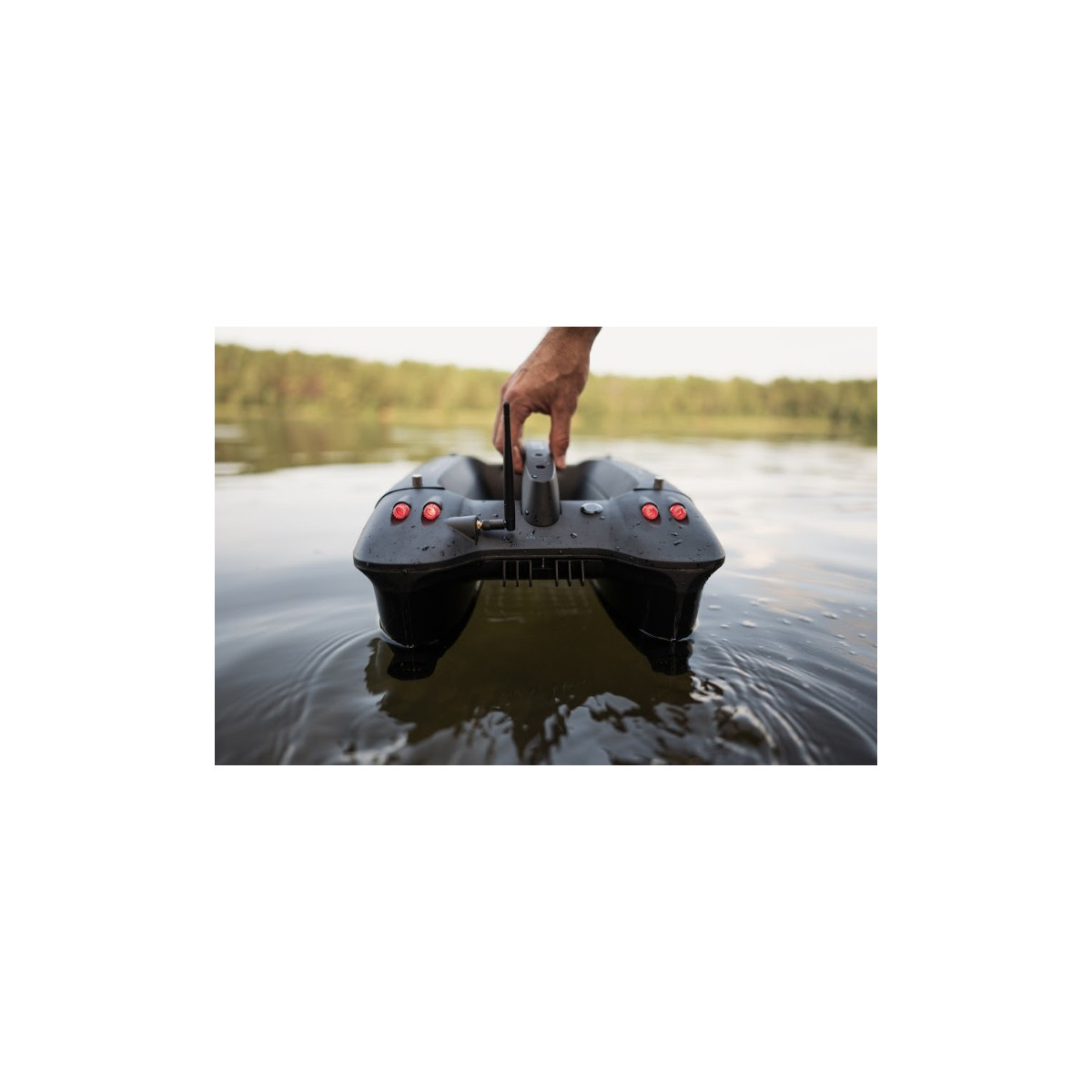 lodka-zanetowa-deeper-quest-baitboat-deeper