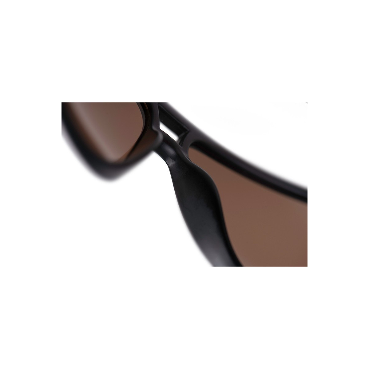 okulary-polaryzacyjne-av8-black-amp-camo-sunglasses-ndash-brown-lense-fox