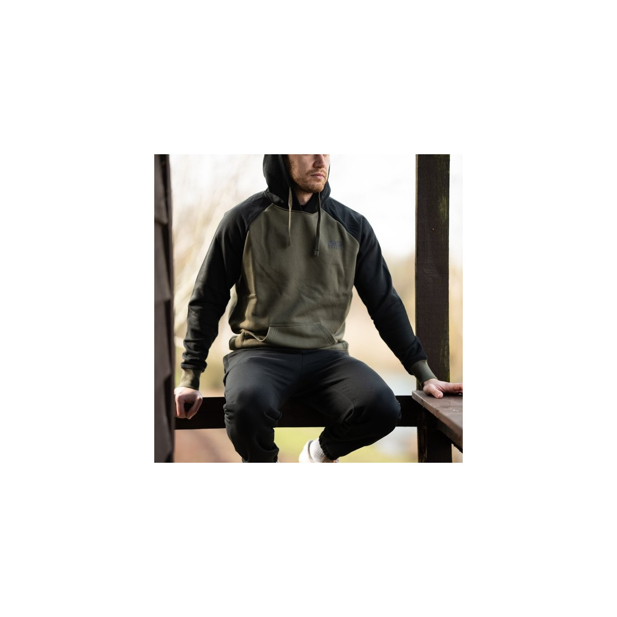 spodnie-make-it-happen-joggers-box-logo-black-nash spodnie-make-it-happen-joggers-box-logo-black-nash