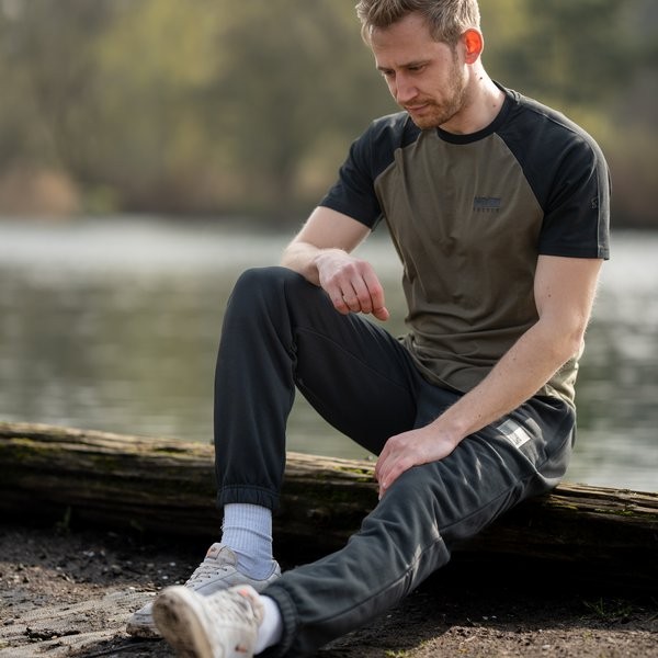 spodnie-make-it-happen-joggers-box-logo-black-nash spodnie-make-it-happen-joggers-box-logo-black-nash