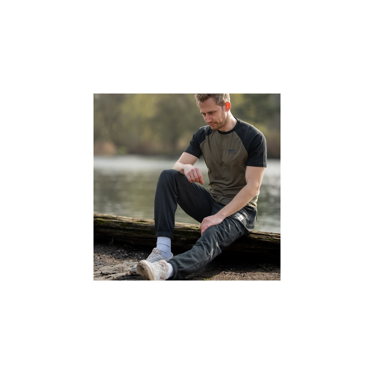 spodnie-make-it-happen-joggers-box-logo-black-nash spodnie-make-it-happen-joggers-box-logo-black-nash