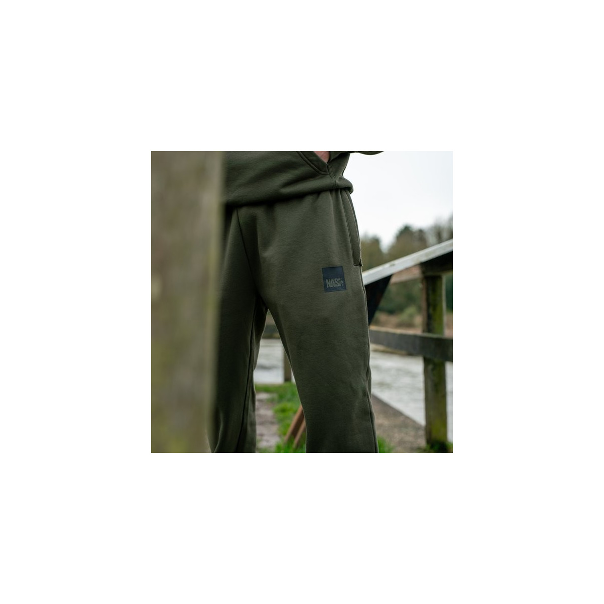 spodnie-make-it-happen-joggers-box-logo-green-nash spodnie-make-it-happen-joggers-box-logo-green-nash