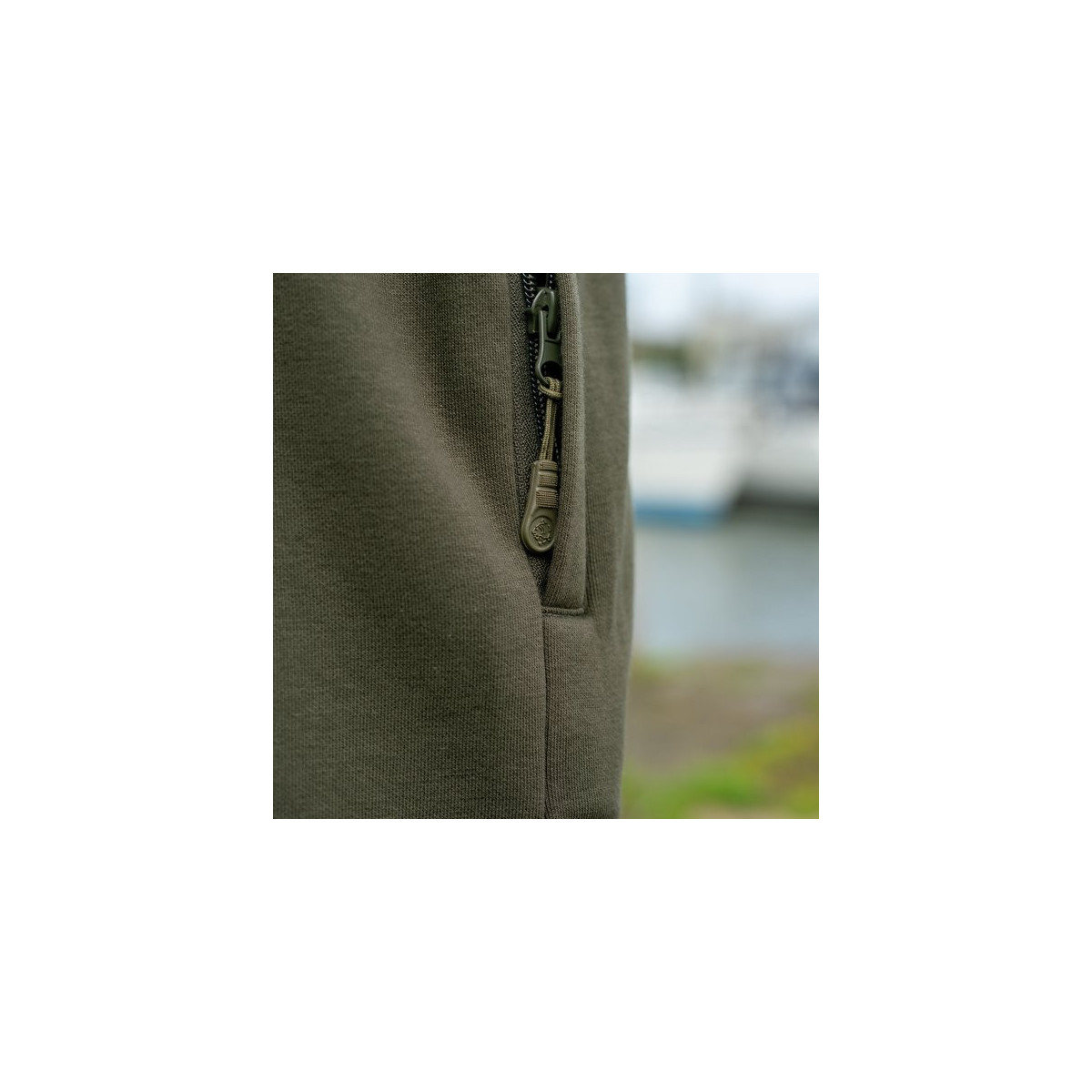 spodnie-make-it-happen-joggers-box-logo-green-nash spodnie-make-it-happen-joggers-box-logo-green-nash