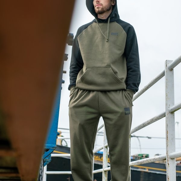 spodnie-make-it-happen-joggers-box-logo-green-nash spodnie-make-it-happen-joggers-box-logo-green-nash