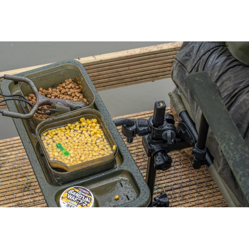 Tacka Korum Anychair Side Tray K0300013 Tacka Korum Anychair Side Tray K0300013