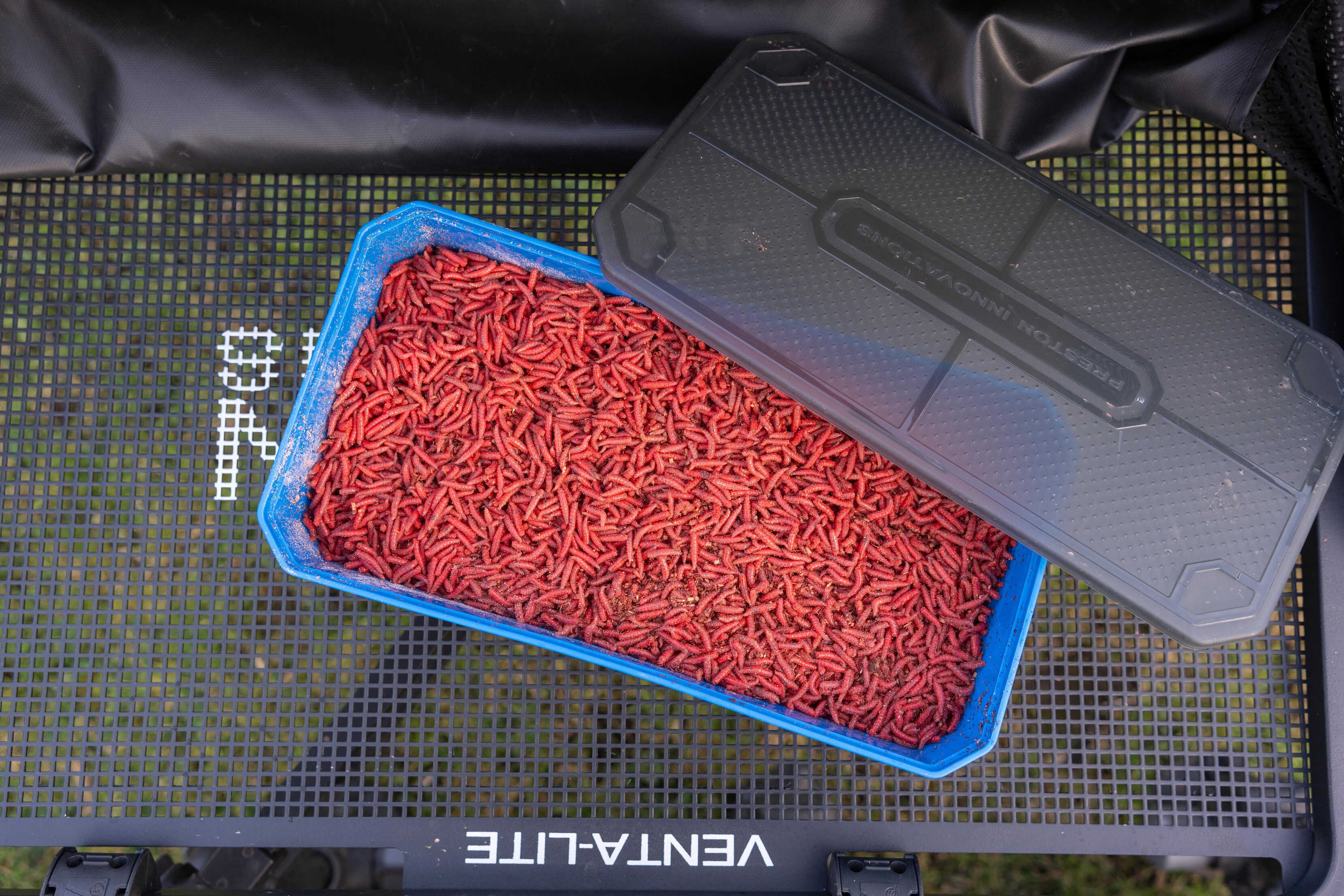 pudelko-preston-bait-tub-6-pint-3-4l-preston pudelko-preston-bait-tub-6-pint-3-4l-preston