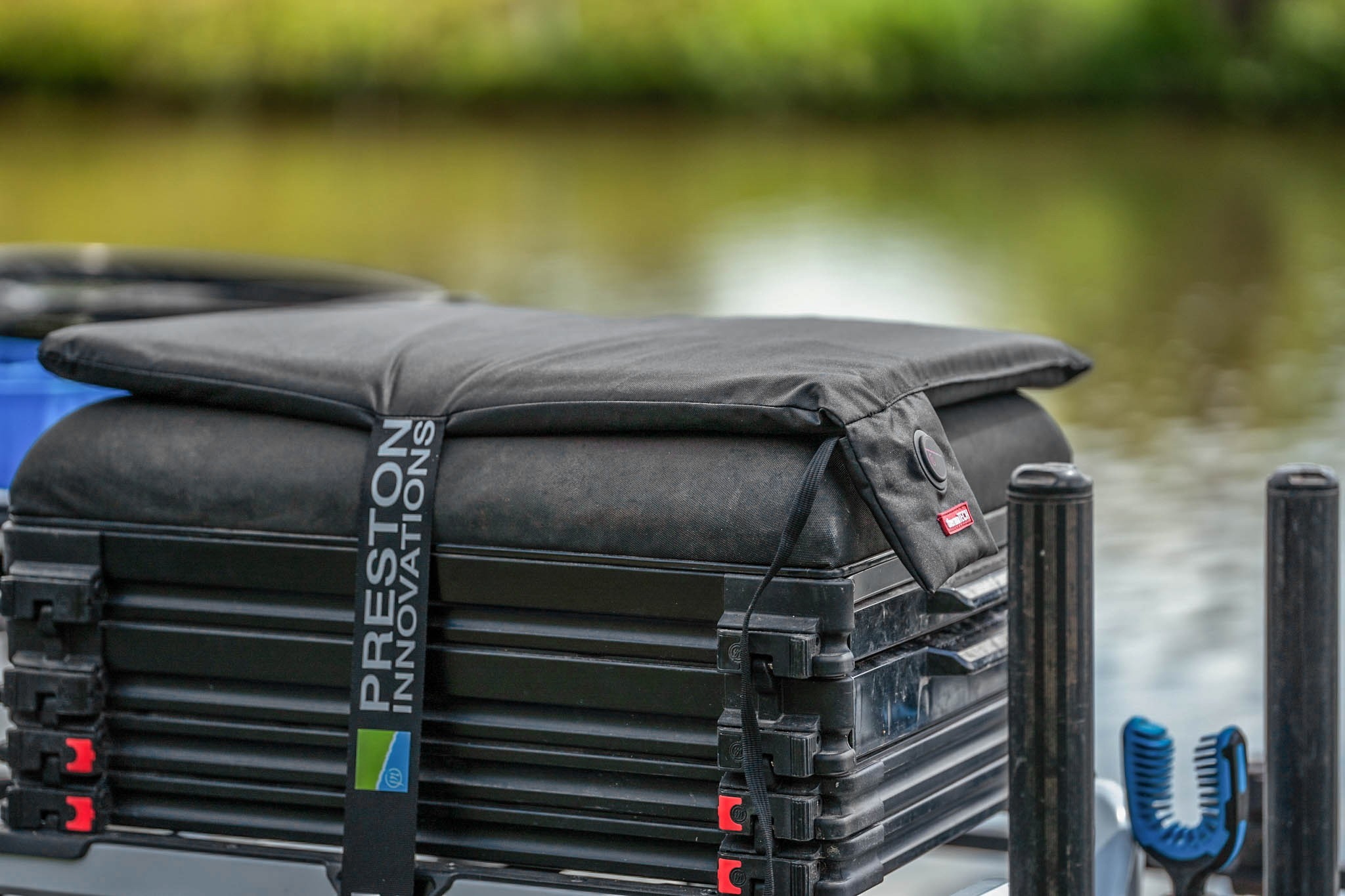 podgrzewana-poduszka-na-siedzisko-thermatech-heated-seat-cushion-preston