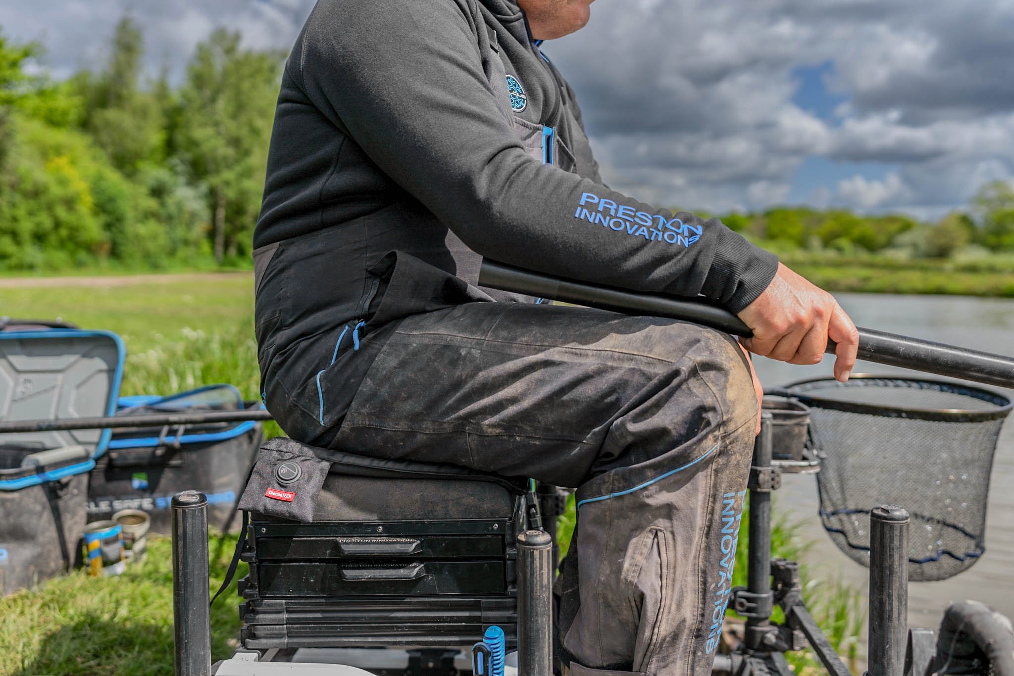 podgrzewana-poduszka-na-siedzisko-thermatech-heated-seat-cushion-preston