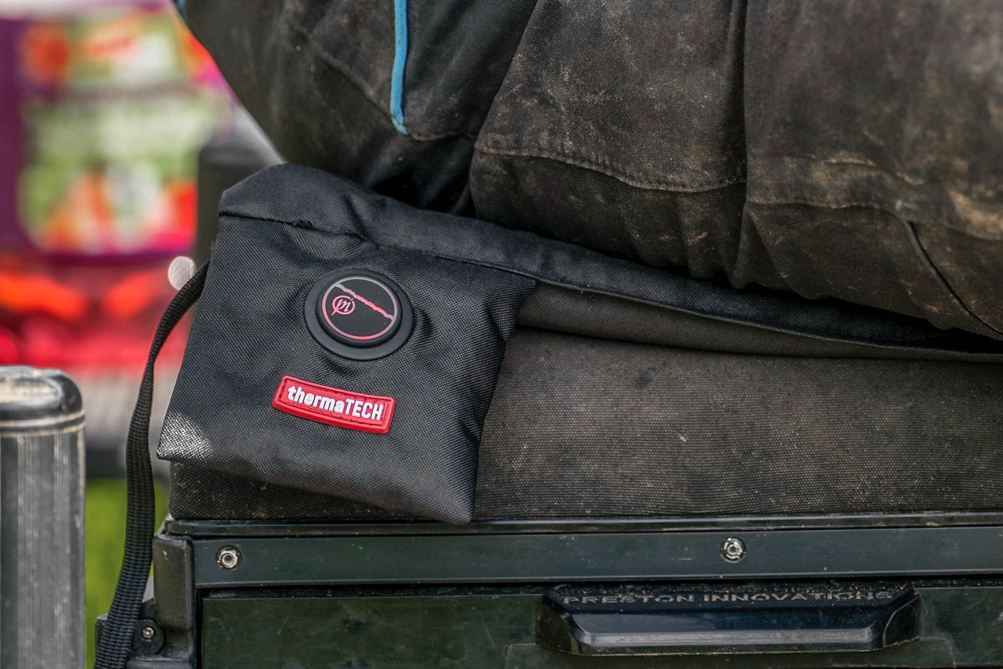 podgrzewana-poduszka-na-siedzisko-thermatech-heated-seat-cushion-preston