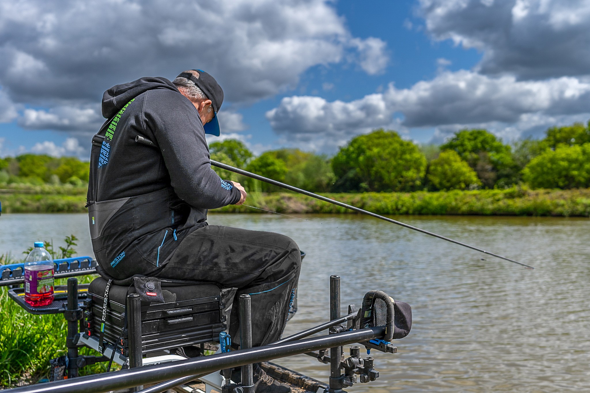 podgrzewana-poduszka-na-siedzisko-thermatech-heated-seat-cushion-preston