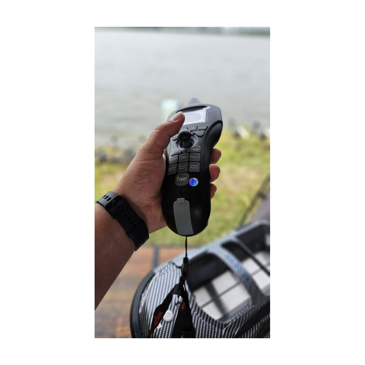 lodka-zanetowa-vulcan-gps-carbon-boatman