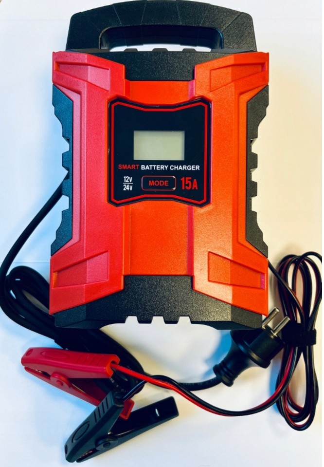 prostownik-automatyczna-ladowarka-12v-15ah-enerblock