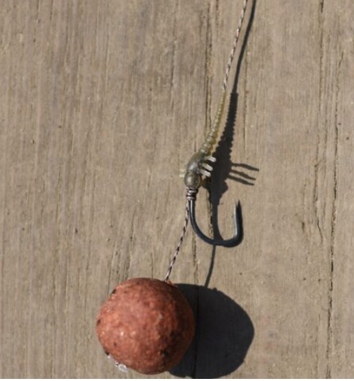 pozycjoner-haczyka-robak-under-carp pozycjoner-haczyka-robak-under-carp