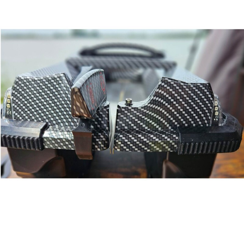 Łódka zanętowa Vulcan Pro carbon VULPROCARB BOATMAN Łódka zanętowa Vulcan Pro carbon VULPROCARB BOATMAN