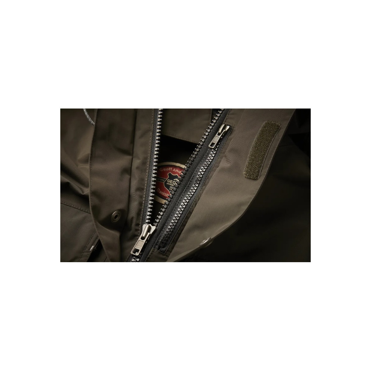 kurtka-raptor-6-geoff-anderson