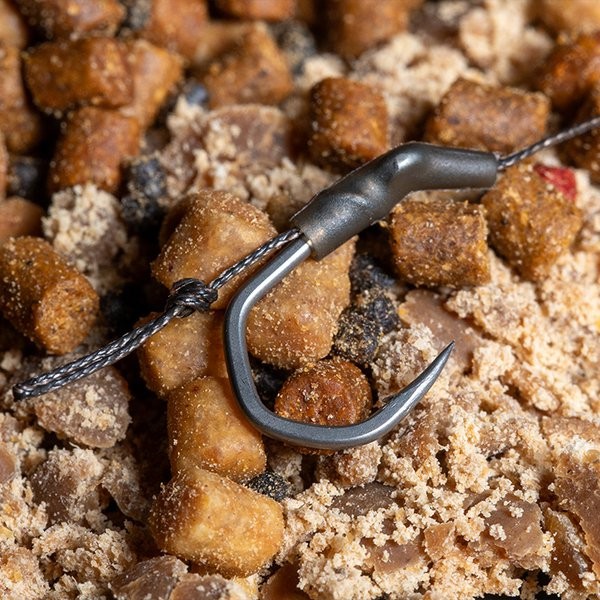 przypon-karpiowy-solid-bag-rig-barbed-nash