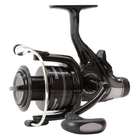 kolowrotek-black-widow-br-daiwa