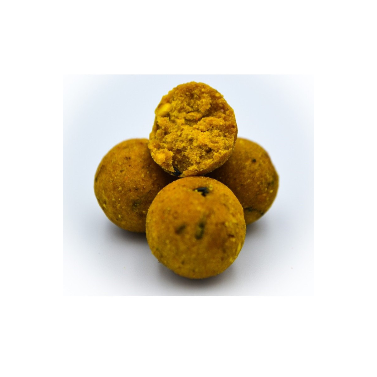 Kulki proteinowe Massive Baits Top Shelf Boilies 8% 1kg, 18mm - Pineapplez Butyricco