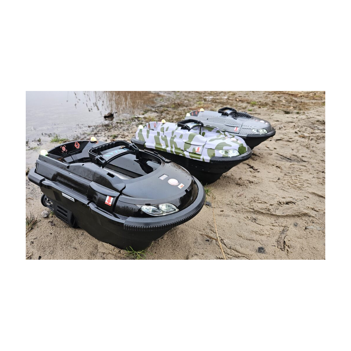 Łódka zanętowa Boatman Vulcan GPS Black