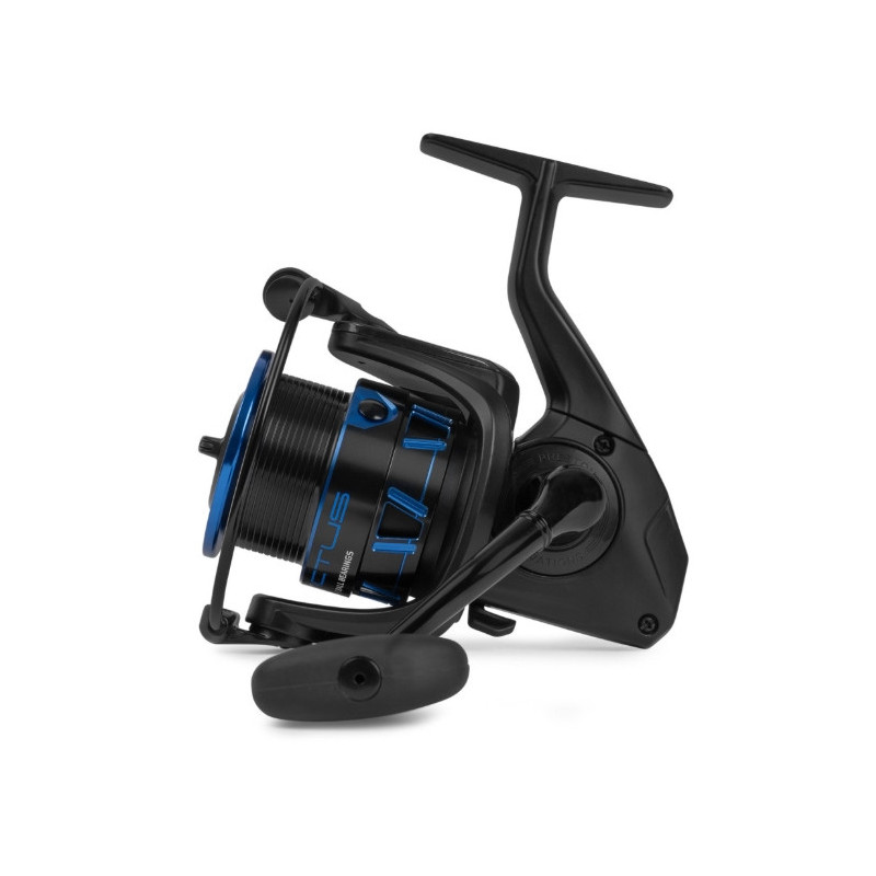 Kołowrotek Preston Invictus 420 Kołowrotek Preston Invictus 420