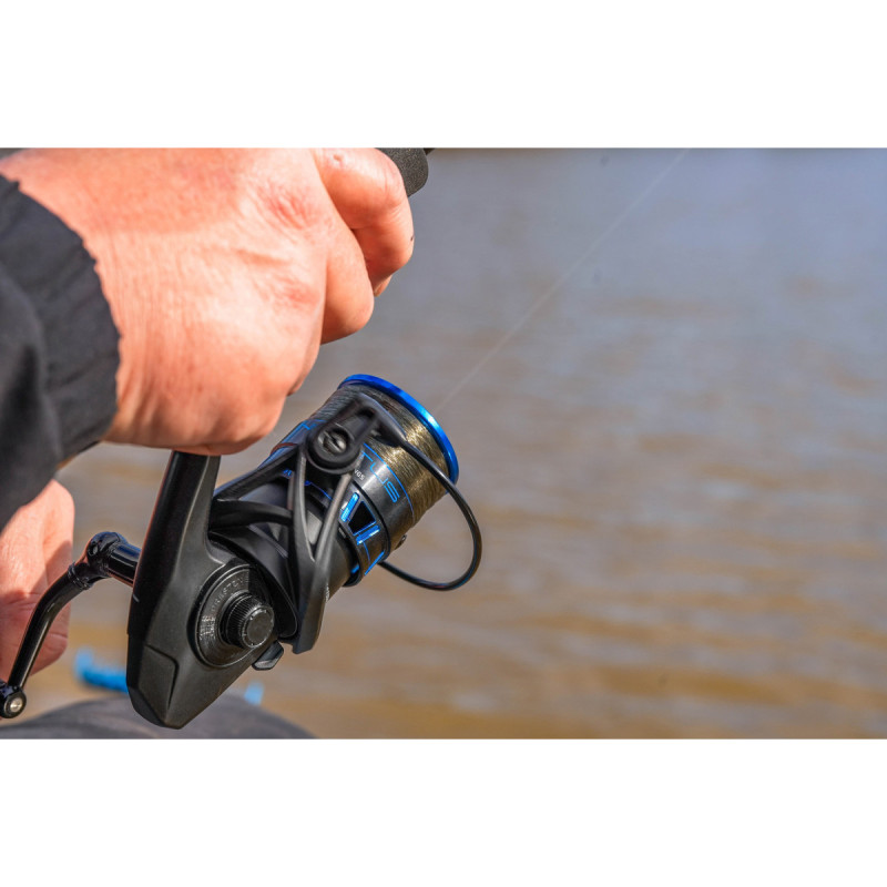 Kołowrotek Preston Invictus 420 Kołowrotek Preston Invictus 420