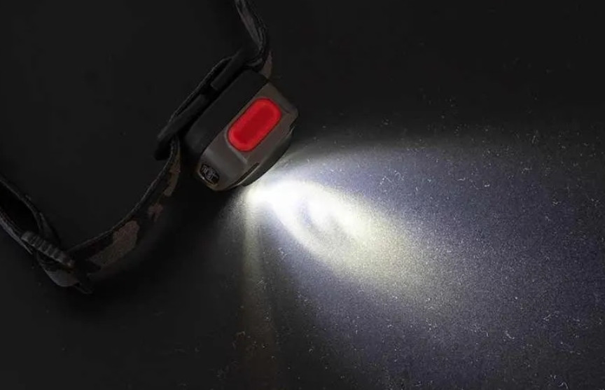 Latarka czołowa Fox Rage Voyager Head Light NEI002