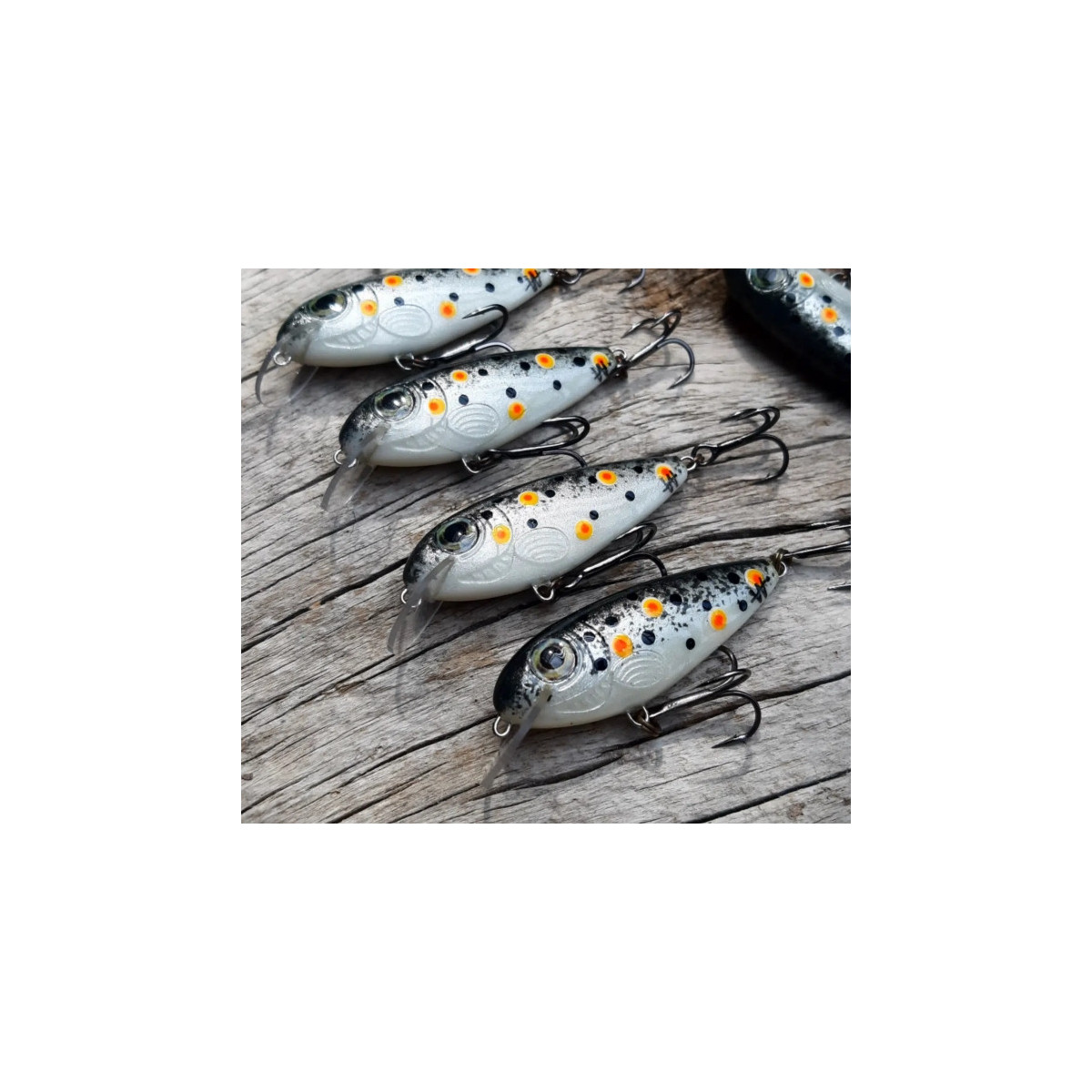 Wobler Woblerski Dzierzba 4cm TONĄCY - SP