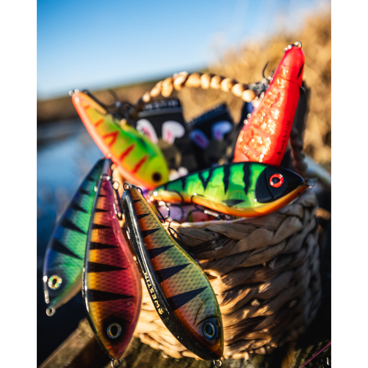 Wobler Westin Swim Glidebait 12cm SUSPENDING - Easter Edition 26 - Edycja Wielkanocna