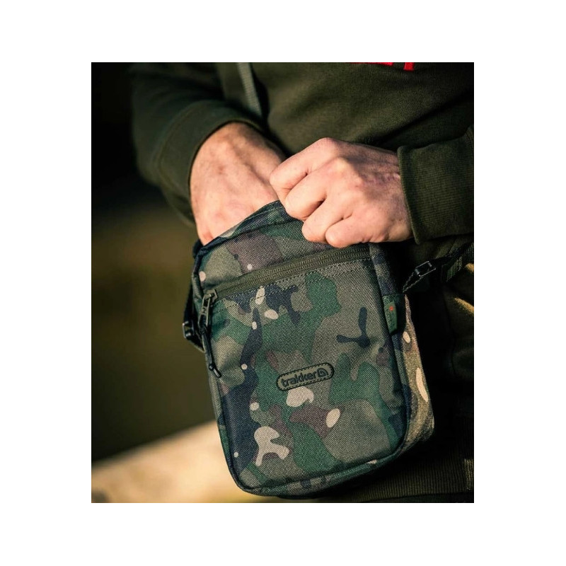 Saszetka Trakker NXC Camo Essentials Bag 21x15x6cm
