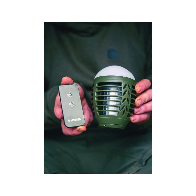 Lampa owadobójcza z wbudowaną baterią sterowana pilotem Trakker Remote Bug Blaster 13,1x9,3cm