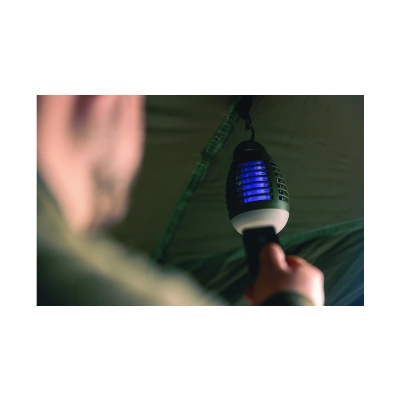 Lampa owadobójcza z wbudowaną baterią sterowana pilotem Trakker Remote Bug Blaster 13,1x9,3cm