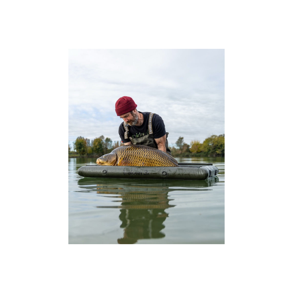 Mata pływająca Trakker Sanctuary Corral V2 120x60x36cm
