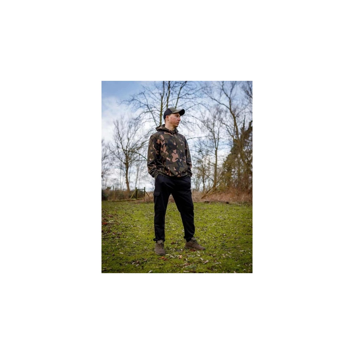 Spodnie Fox LW combat joggers roz.M - Black/Camo Spodnie Fox LW combat joggers roz.M - Black/Camo