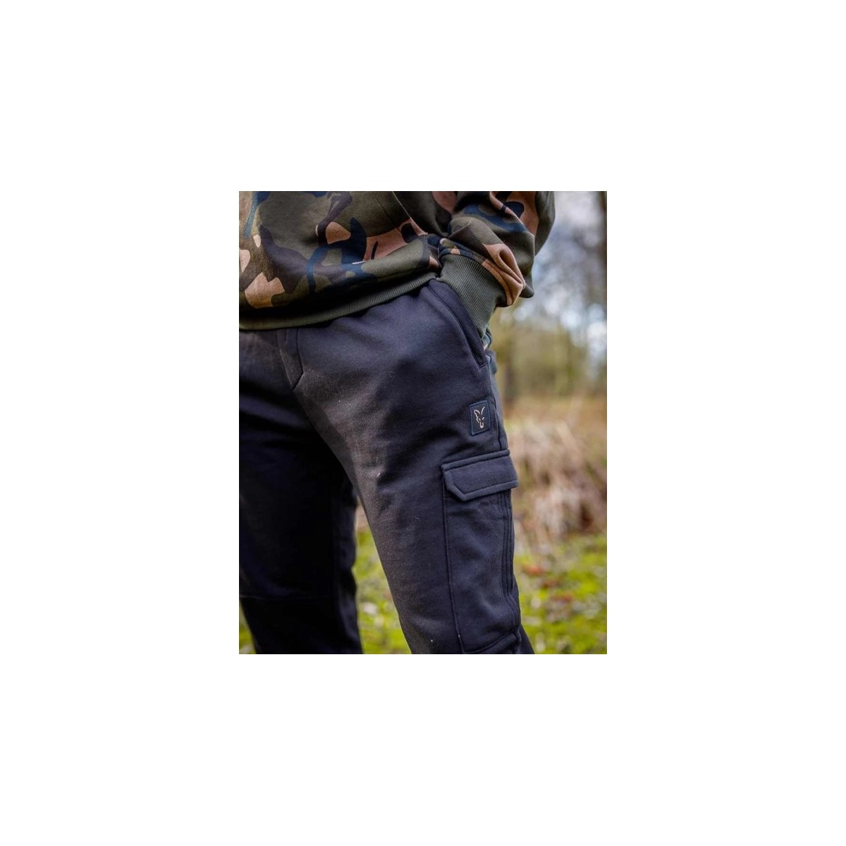 Spodnie Fox LW combat joggers roz.M - Black/Camo Spodnie Fox LW combat joggers roz.M - Black/Camo