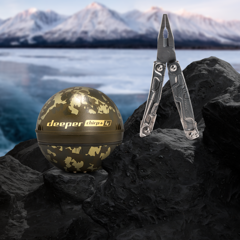 Deeper CHIRP+ 4 i Leatherman REV nad jeziorem