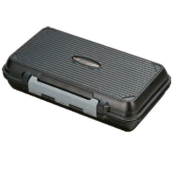 pudelko-muchowe-versus