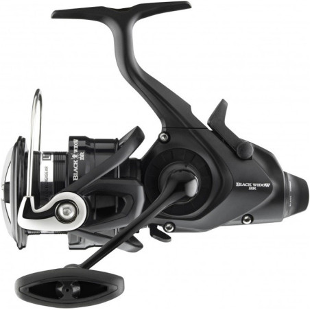 kolowrotek-black-widow-br-lt-daiwa