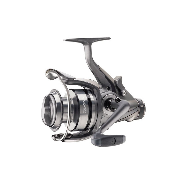 kolowrotek-regal-z-daiwa