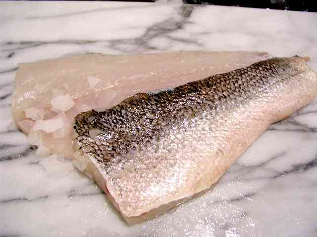 Jedną z przynęt może być filet Jedną z przynęt może być filet
