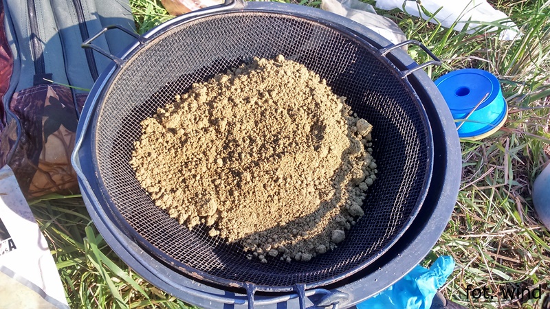 Gliny i ziemia w zanęcie