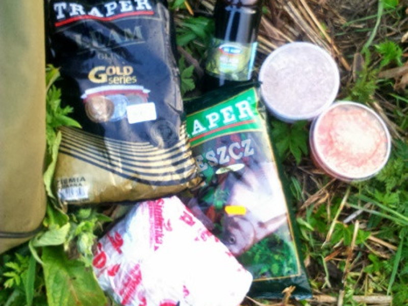 Test porównawczy zanęt z niskiej półki. Traper vs Gut-mix